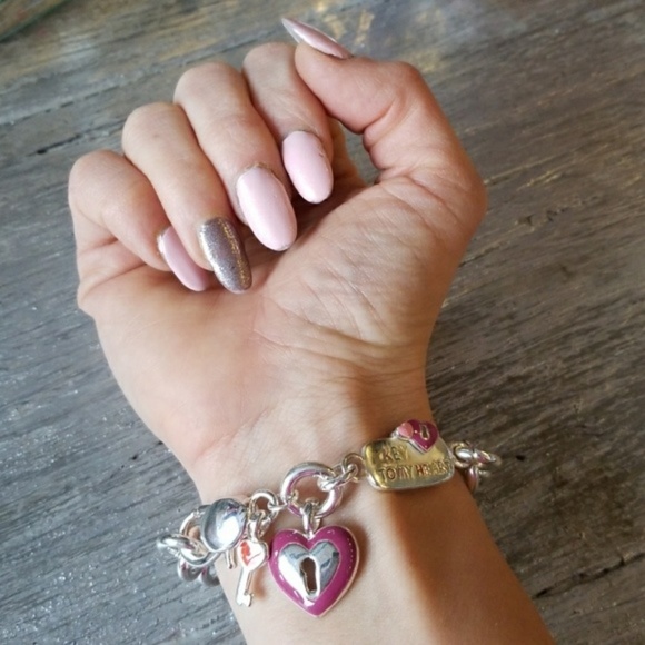 KEY TO MY HEART BRACELET - Picture 2 of 4